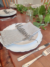 Load image into Gallery viewer, Table Décor - Plate Ornaments - Alpinemetaldesign