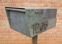 Load image into Gallery viewer, Modern Sierra Mailbox - Alpinemetaldesign