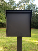 Load image into Gallery viewer, Modern Sierra Grande Mailbox - Powder Coated Flat Black - Alpinemetaldesign